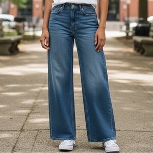 Old Navy Wow Wide Leg High Rise Jeans 0 Blue Medium Wash Denim‎ NWOT